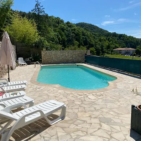 Du Vigneron A La Terrasse Piscine Local Velos トゥルノン・シュル・ローヌ